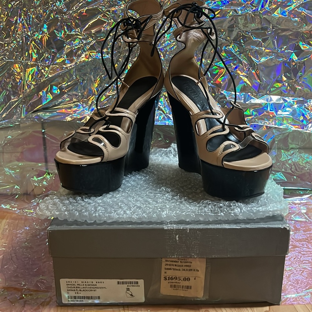 ‼️100% AUTHENTIC‼️Alexander McQueen Lace Up Wedges Black Beige Size 8.5 - Picture 10 of 12